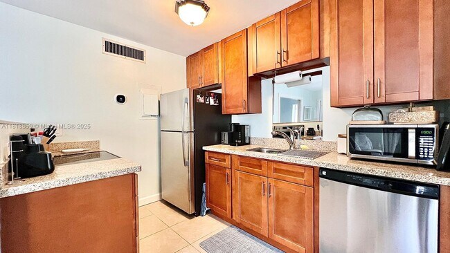 Building Photo - 629 Executive Center Dr