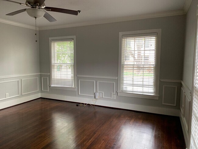 Foto del edificio - 2423 Woodhead St