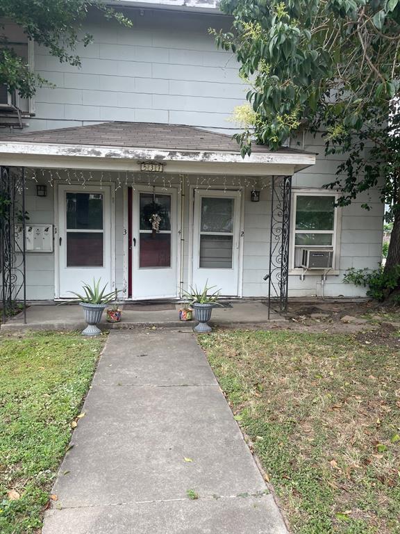 Primary Photo - 537 Studewood St