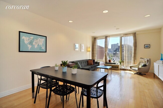 Foto del edificio - 647 Washington Ave