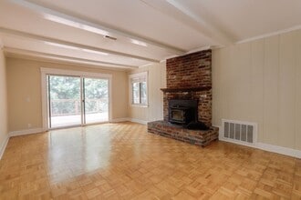 Building Photo - 104 Swett Rd