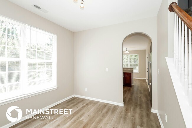 Foto del edificio - 740 Jones Branch Rd