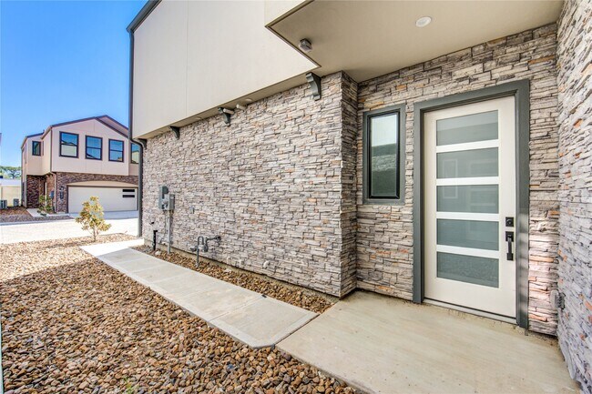 Foto del edificio - 2930 El Fenice Ln