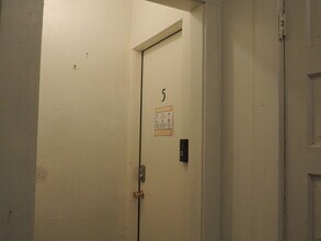 Building Photo - 532 21st St