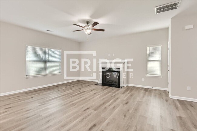 Foto del edificio - 7331 Neal Rd