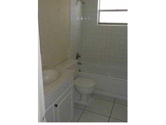 Bathroom - 4621-4641 SW 33rd Ave