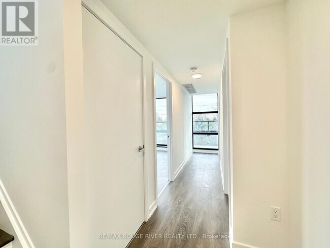 Photo du bâtiment - 1612 Charles St