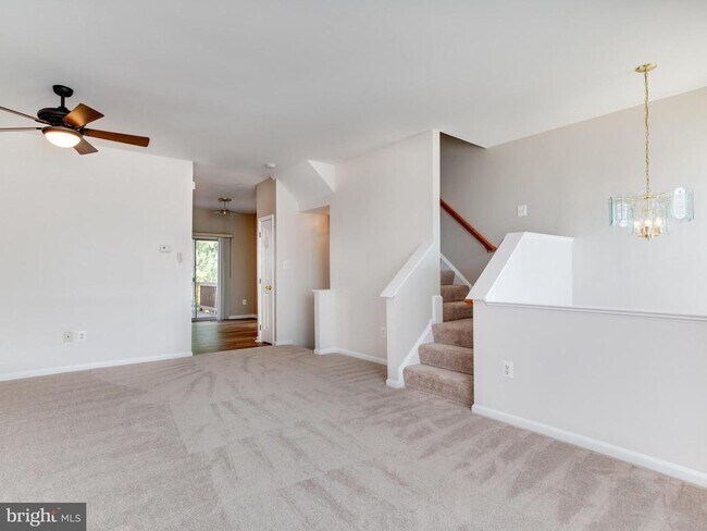 Foto del edificio - 6704 Dorothy Giles Ct