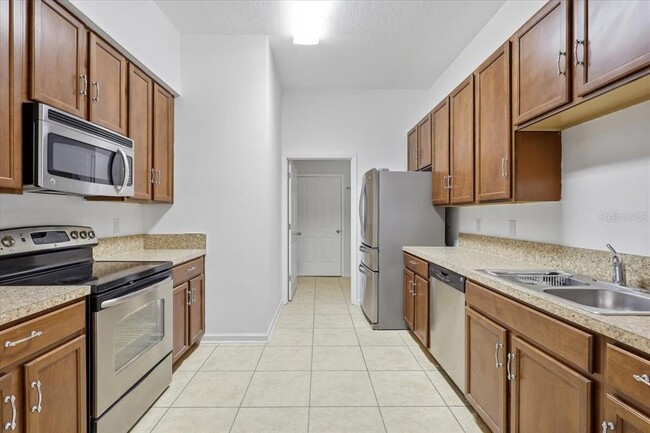 Foto del edificio - 605 Golden Lake Loop