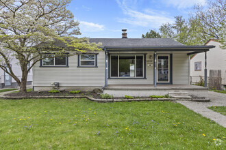 Building Photo - 32119 Glen Ave