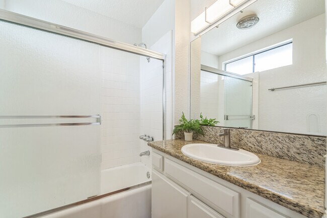 Foto del edificio - Champlin Properties