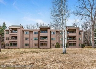 Building Photo - 313 Vine St