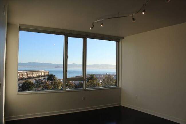 Building Photo - 1 bedroom in San Francisco CA 94105