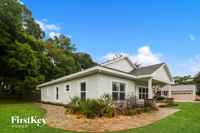 Foto del edificio - 218 Forest Park Ln