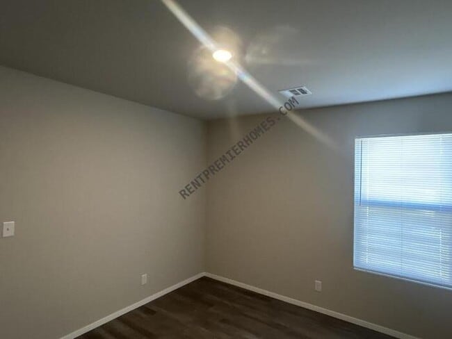 Foto del edificio - 29140 E79th Pl S