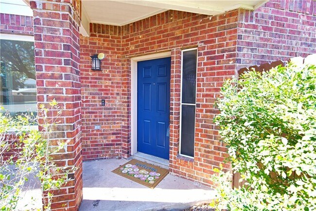 Foto del edificio - 27 Fern Ave W