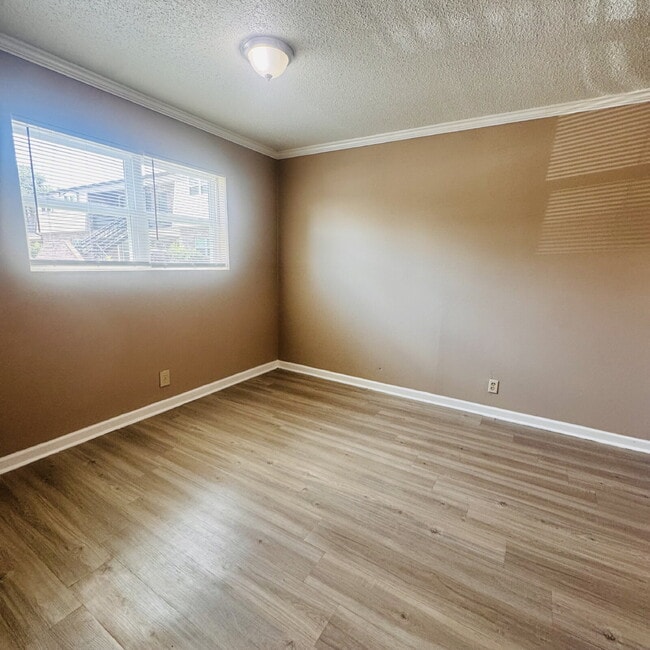 Building Photo - Welcome Home to your 2 Bedroom | 1 Bathroom Apartment Home located at Chateau Royal in Orange, TX!
