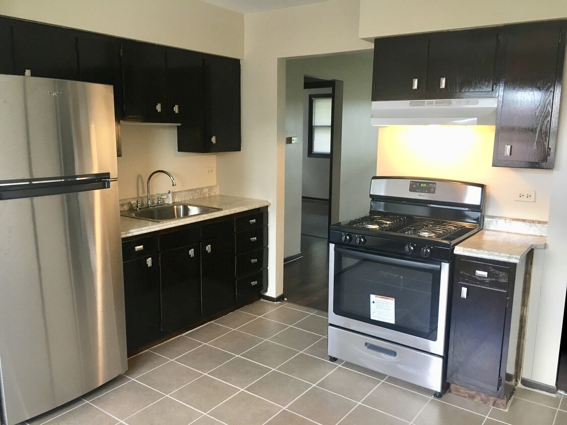 Foto principal - 133 S Whispering Hills Dr