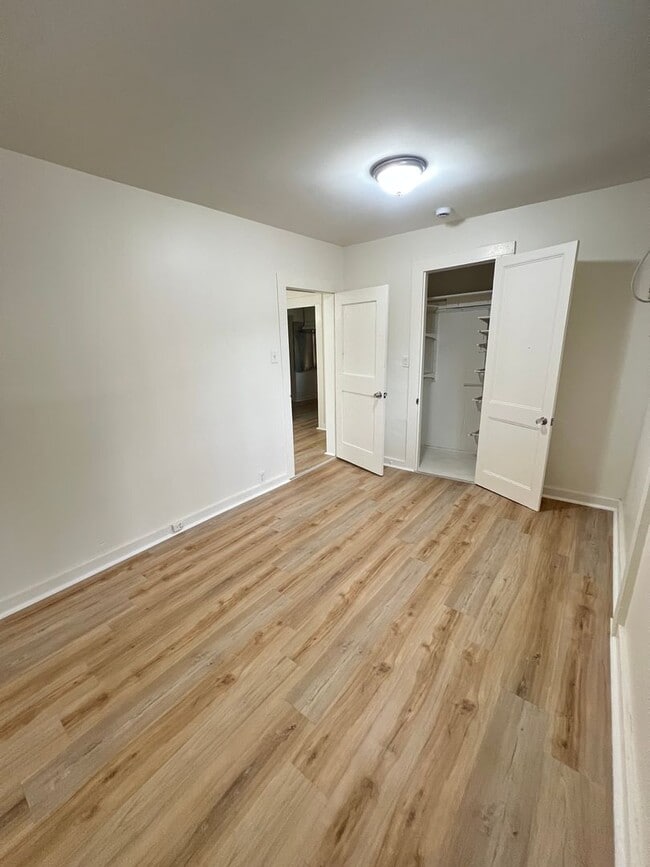 Building Photo - 932Edge