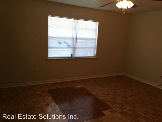 Foto del edificio - 6549 Lake Forest Dr