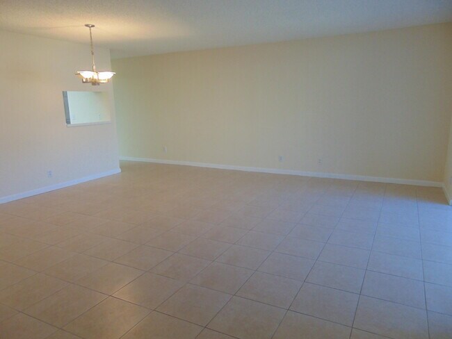 Building Photo - 3186 Via Poinciana