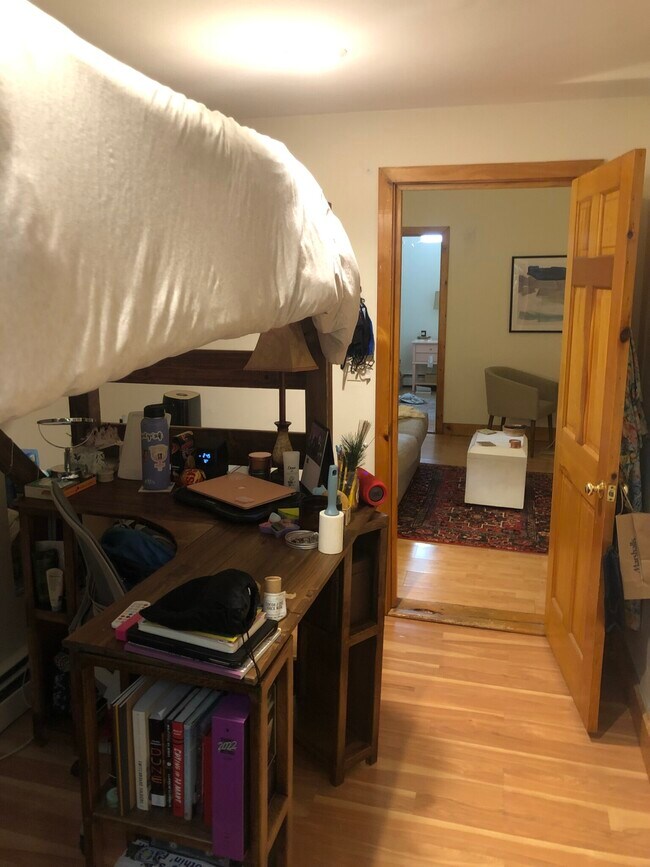 Building Photo - 21 Aberdeen St