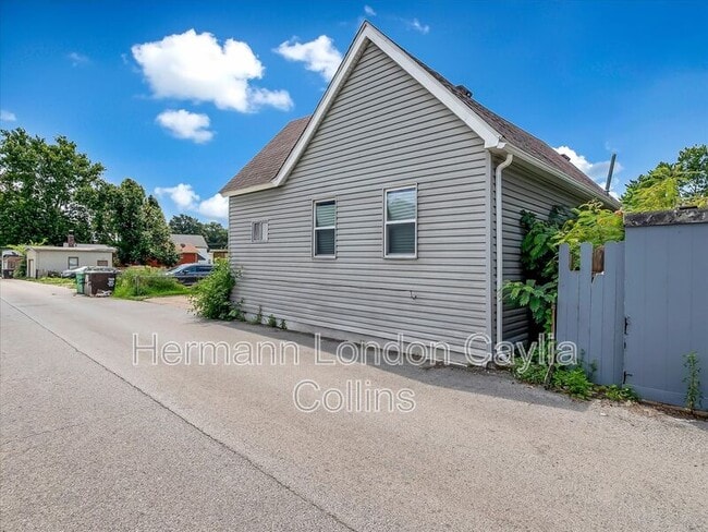 Building Photo - 4155 Schiller Pl