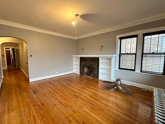 Foto del edificio - 5255 W Henderson St