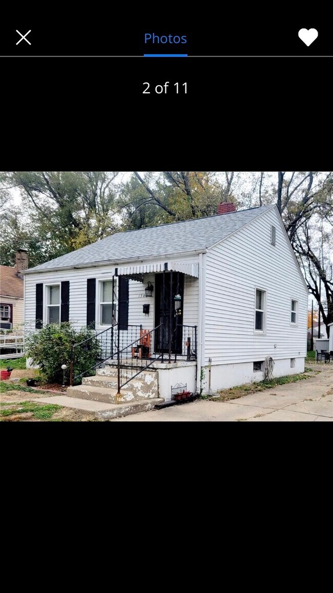 Building Photo - 1546 E Division St