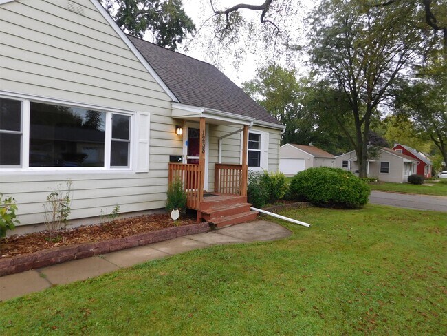 Foto del edificio - 1238 35th St NE
