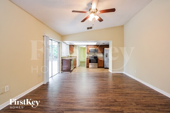 Building Photo - 2207 Pipestone Ct