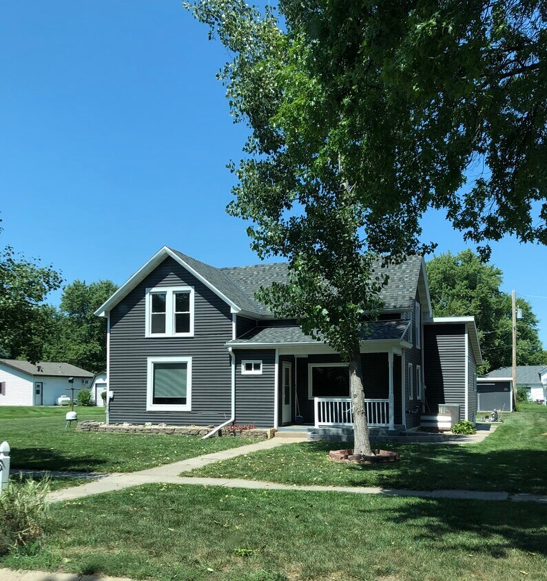 616 6th St, Fullerton, NE 68638 House Rental in Fullerton, NE