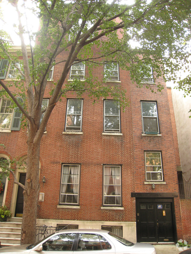 Building Photo - 1010-1012 Clinton St