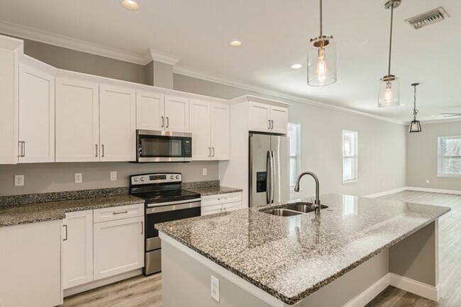 Building Photo - 7977 49Th Avenue N, St Petersburg, FL, 33709
