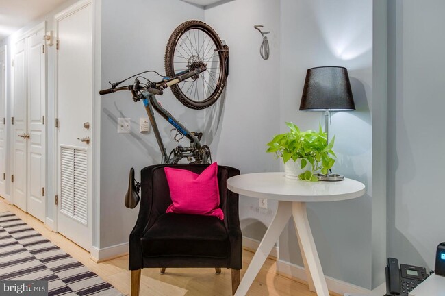 Foto del edificio - 631 D St NW