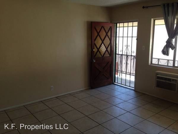 Building Photo - 247 E Hullett St