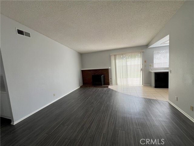 Foto del edificio - 44017 Kirkland Ave