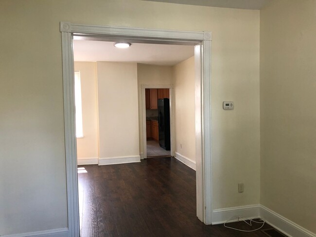 Foto del edificio - Fantastic 4 Bedroom/ 1 Bath Renovated Home...