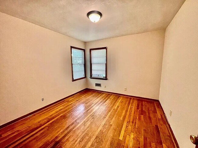 Foto del edificio - 1400 28th St