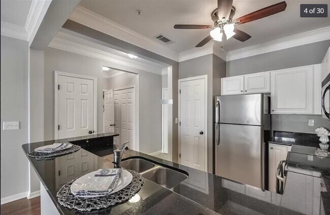 Foto del edificio - 1850 Cotillion Dr