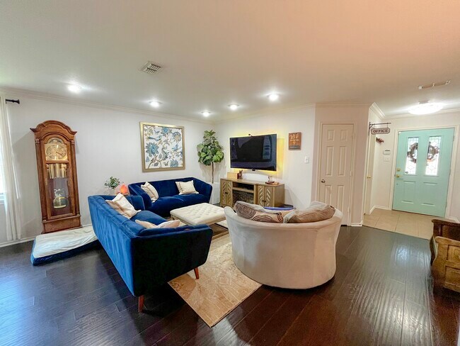 Building Photo - 13183 Cowper Dr