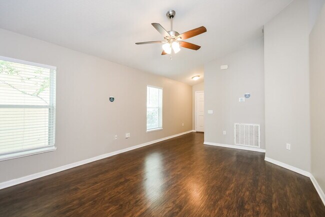 Building Photo - 2968 Whispering Trails Dr