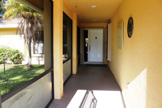 Foto del edificio - 1518 Primrose Ln