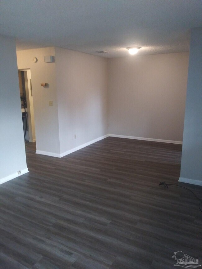 Foto del edificio - 6288 Hamilton Bridge Rd