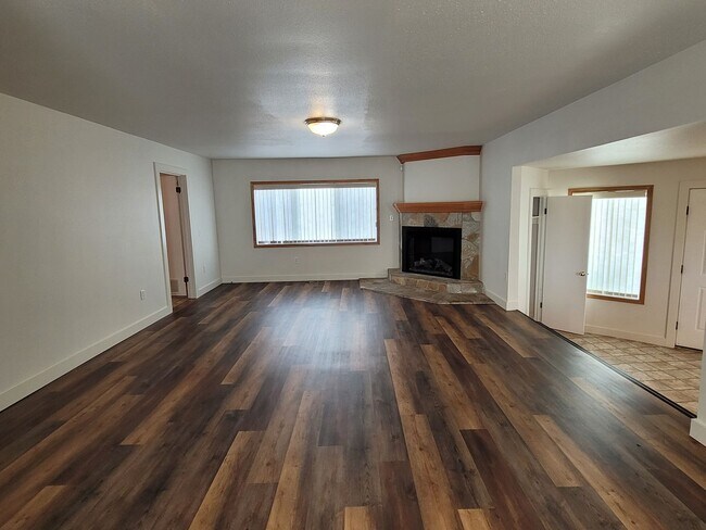Foto del edificio - 4 Bedroom in the Country