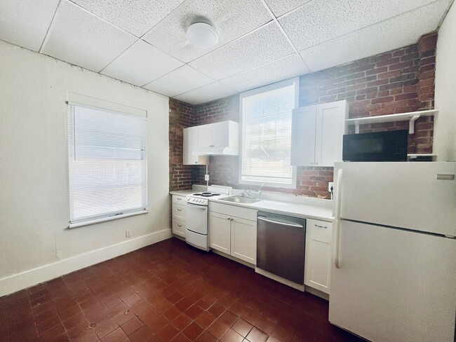 Building Photo - San Rafael Apartments