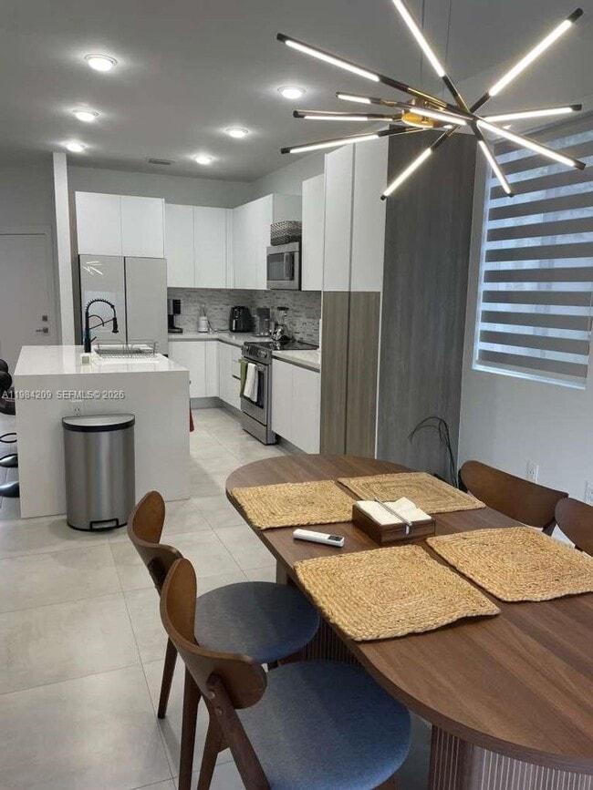 Foto del edificio - 7240 NW 103rd Path