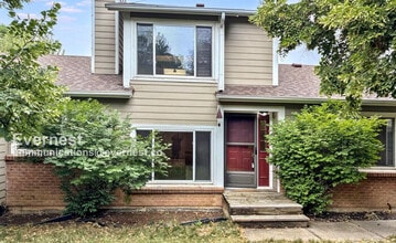 Building Photo - 913 Canosa Ct