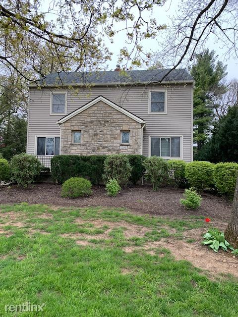 Primary Photo - 2 br, 1 bath Townhome - 2822 Clifton Rd.