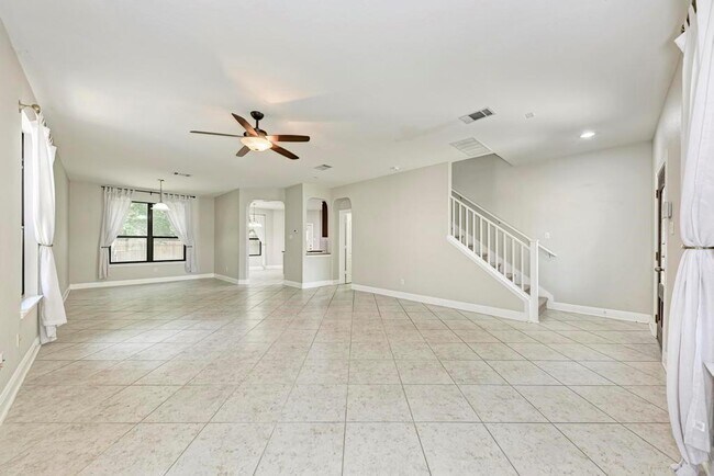 Building Photo - 500 Tyree Rd